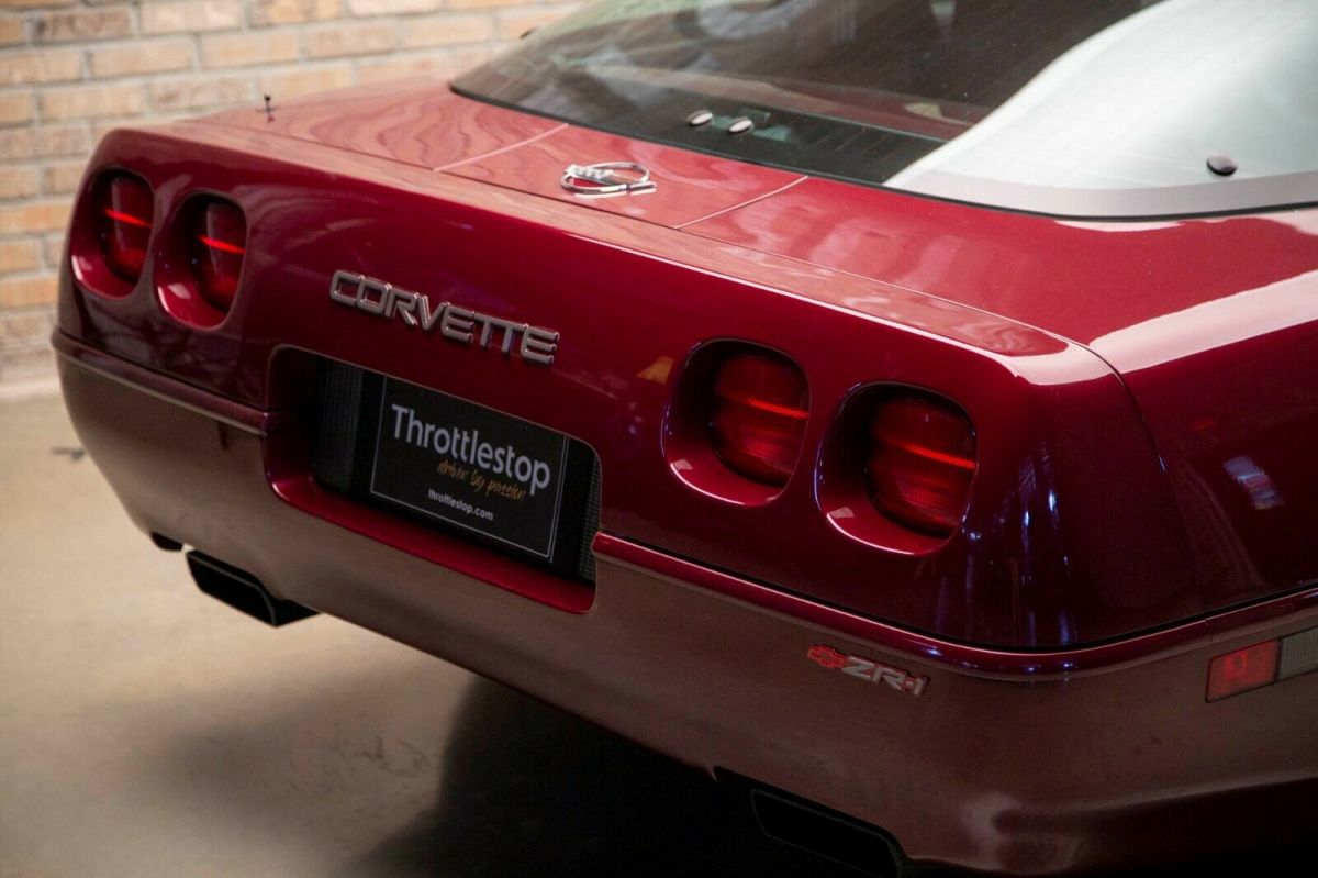 1993 Maroon Chevrolet Corvette Coupe
