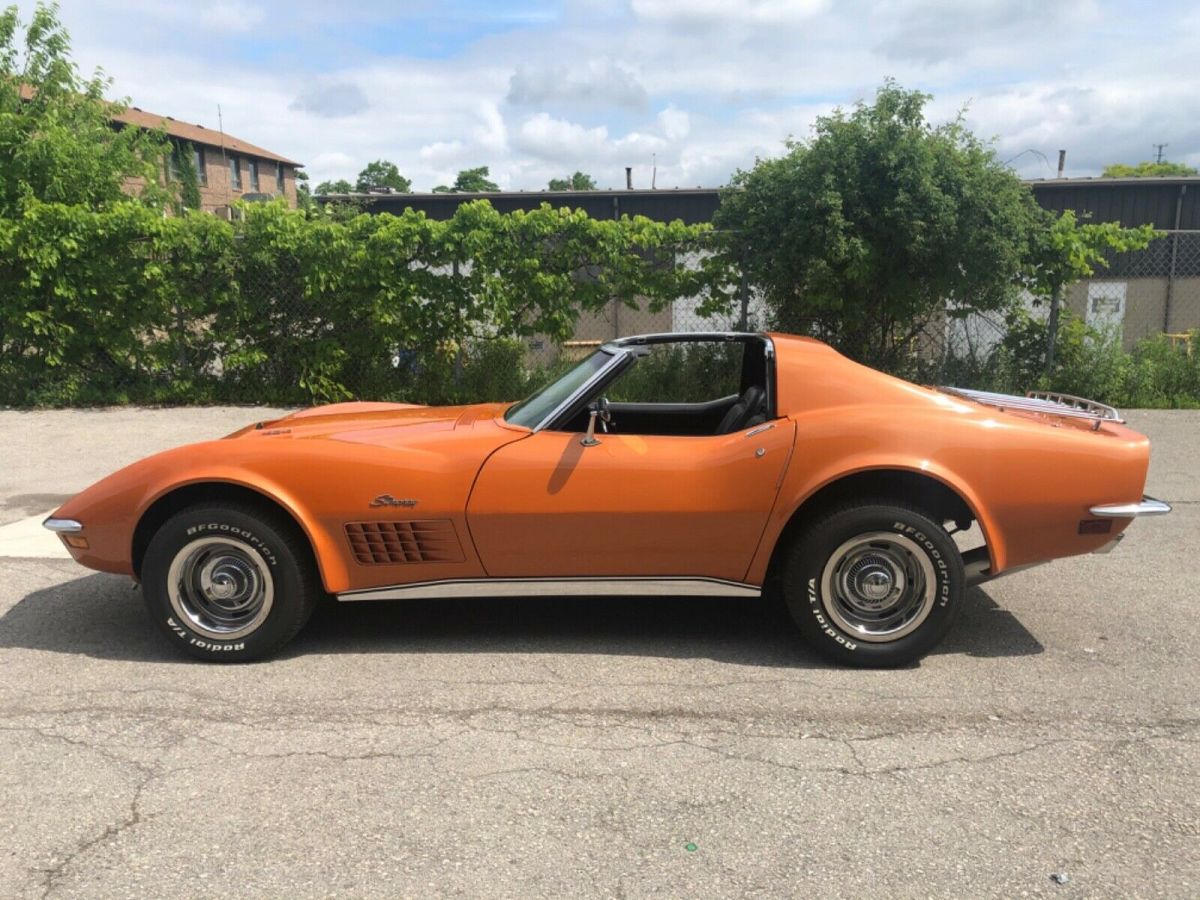 1971 Orange Chevrolet Corvette Coupe