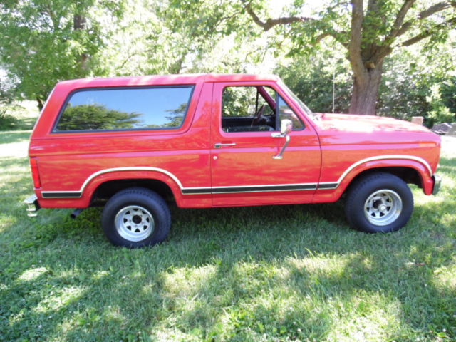 1984 Red Ford Bronco Removable Top