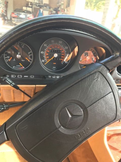 1989 Red Mercedes-Benz SL-Class Two door convertabile