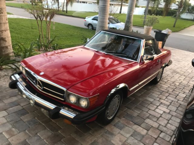 1989 Red Mercedes-Benz SL-Class Two door convertabile