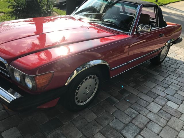 1989 Red Mercedes-Benz SL-Class Two door convertabile