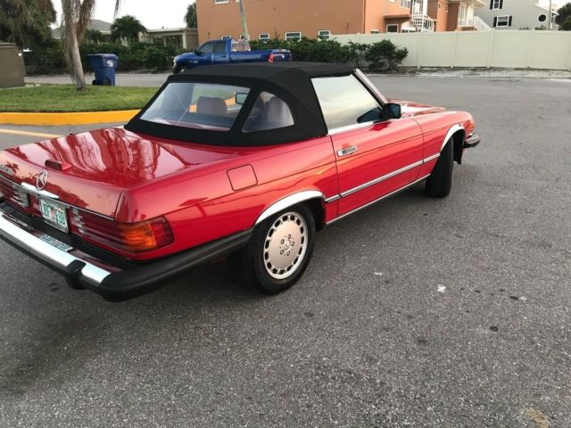 1989 Red Mercedes-Benz SL-Class Two door convertabile