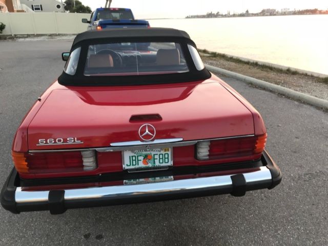 1989 Red Mercedes-Benz SL-Class Two door convertabile