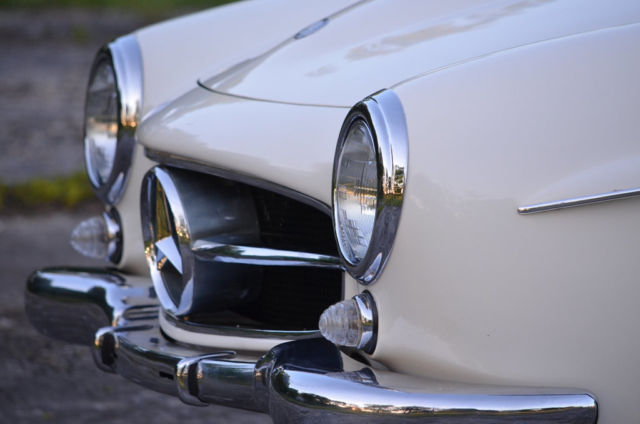 1960 White Mercedes-Benz SL-Class Convertible