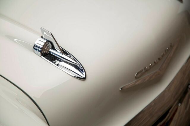1957 White Chevrolet Bel Air/150/210 Sedan