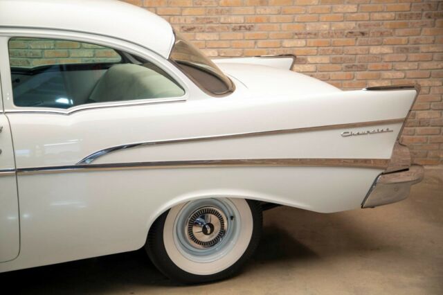 1957 White Chevrolet Bel Air/150/210 Sedan