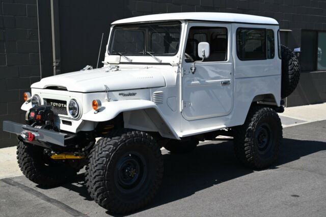1977 Grey Toyota Land Cruiser SUV