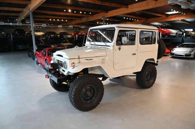 1977 Grey Toyota Land Cruiser SUV