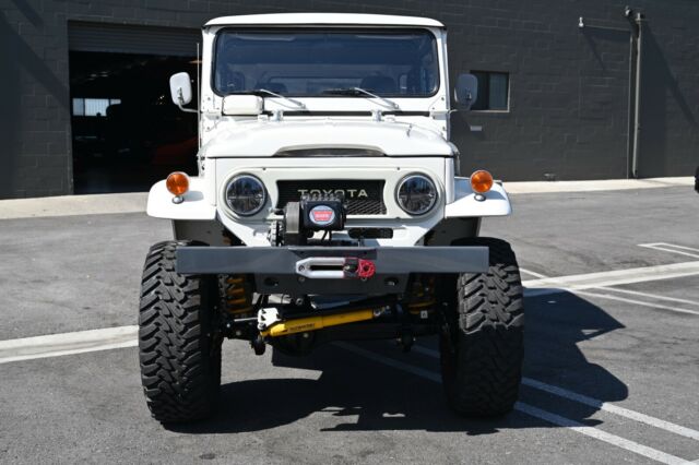 1977 Grey Toyota Land Cruiser SUV