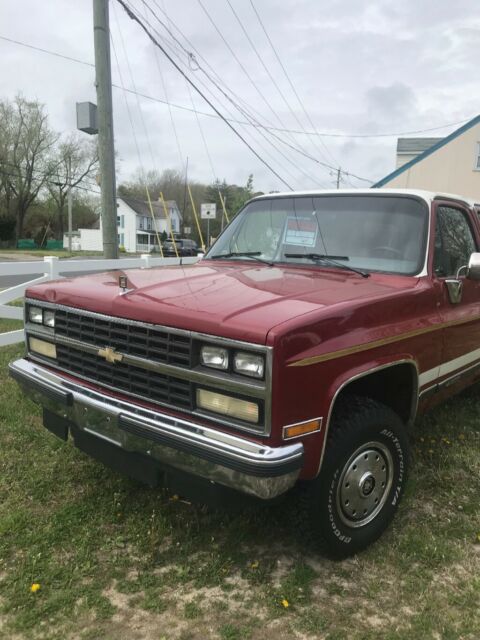 1990 Red/White Chevrolet Other Pickups SUV