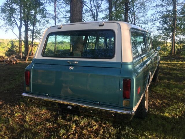1985 Red Chevrolet Suburban SUV