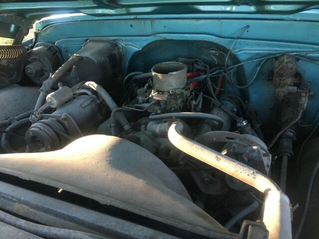 1985 Red Chevrolet Suburban SUV