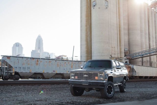 1988 Gray Chevrolet Suburban