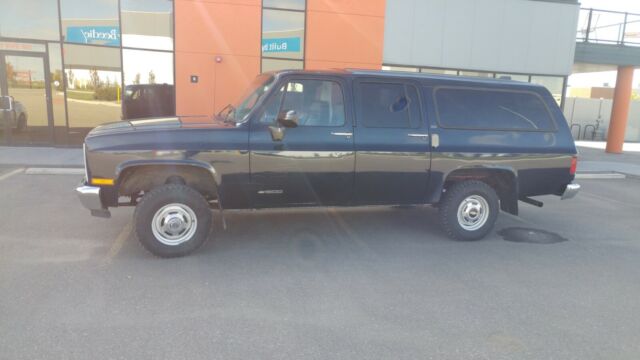 1990 Blue Chevrolet Suburban SUV