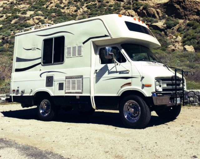 1977 White Dodge VAN SPORTSMAN Van Camper