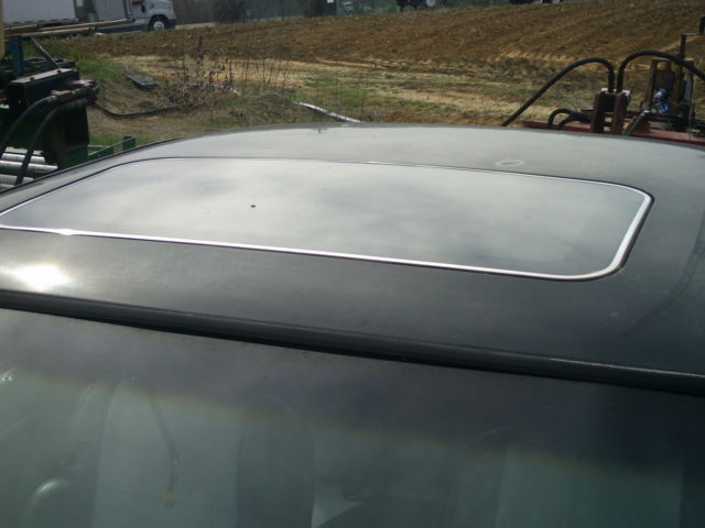 1990 Black Ford Thunderbird 2 door