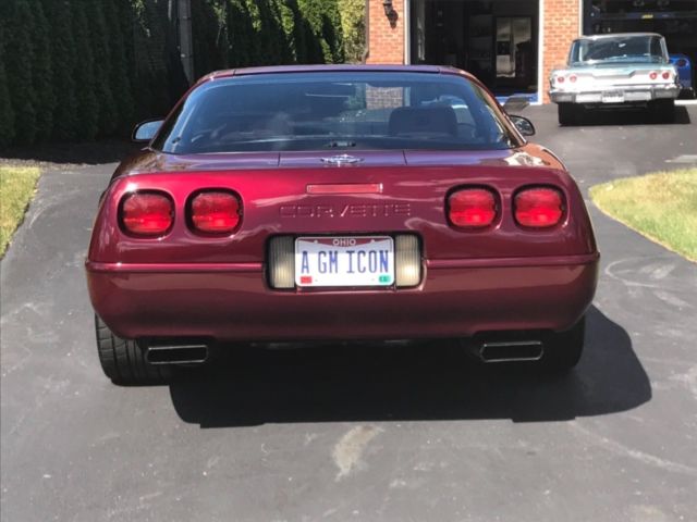 1993 Ruby Rec Chevrolet Corvette Coupe