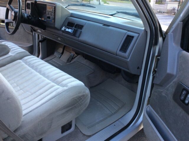 1992 Silver Chevrolet Silverado 1500 Standard Cab Pickup