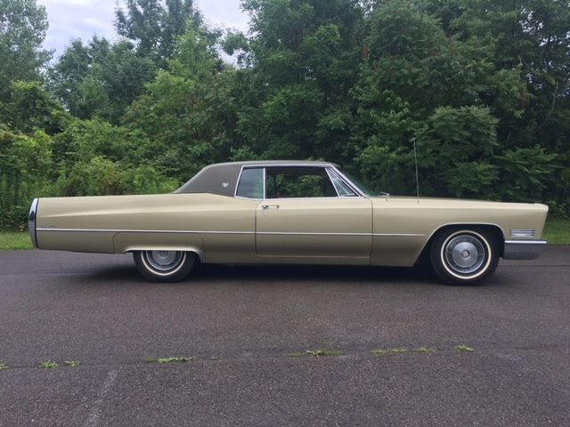 1967 Green Cadillac DeVille Coupe
