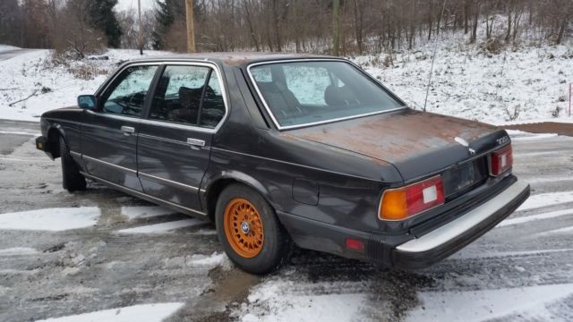 1985 Gray BMW 7-Series Sedan