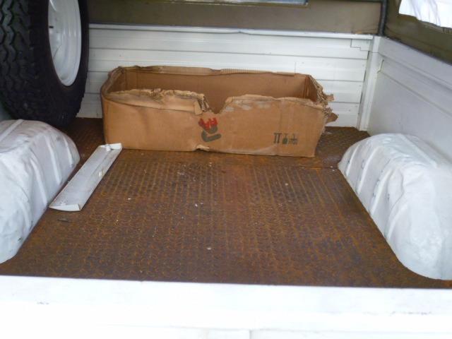 1987 White Land Rover Defender Standard Cab Pickup