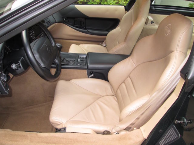 1994 Polo Green Chevrolet Corvette Coupe