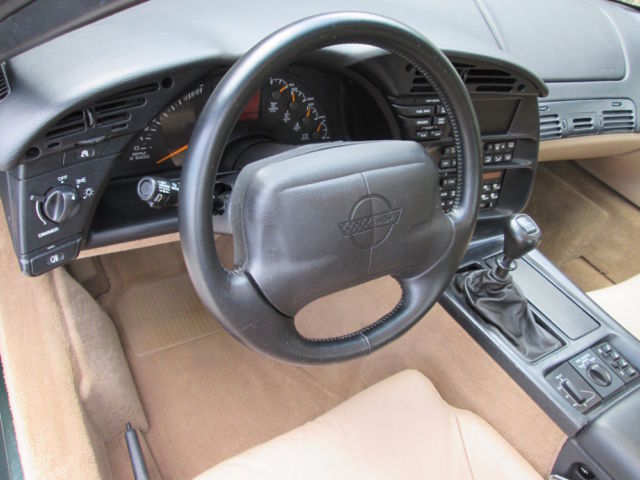 1994 Polo Green Chevrolet Corvette Coupe