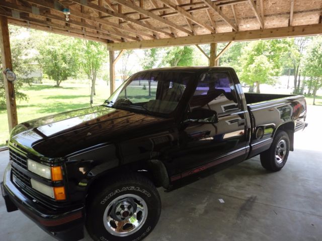 1992 Black Chevrolet C/K Pickup 1500