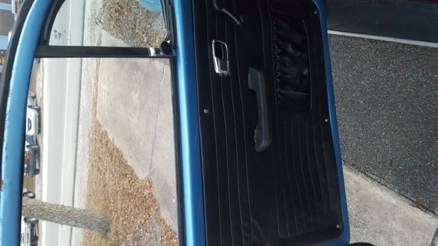 1976 Blue Volkswagen Beetle - Classic Coupe