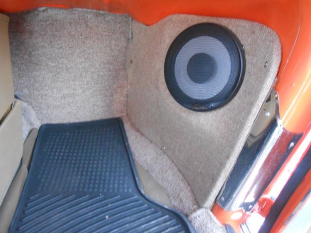 1976 Orange Volkswagen Beetle - Classic Coupe