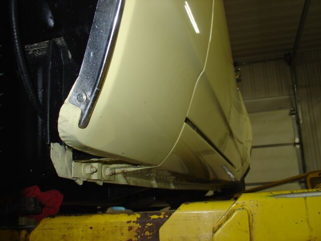 1968 Yellow Dodge Coronet 2 DOOR SEDAN (POST)