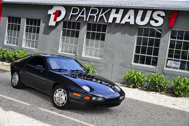 1987 Blue Porsche 928 Coupe