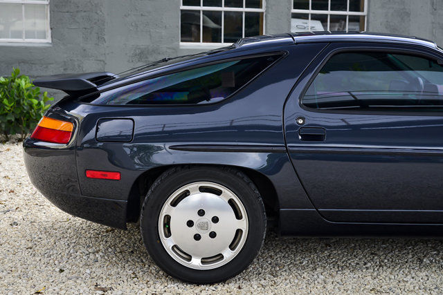 1987 Blue Porsche 928 Coupe