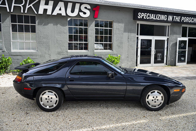 1987 Blue Porsche 928 Coupe