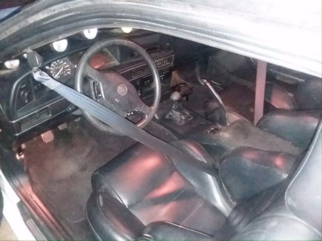 1991 White Ford Thunderbird Coupe