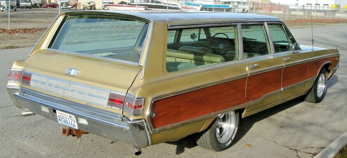 1968 Green Chrysler Town & Country Wagon