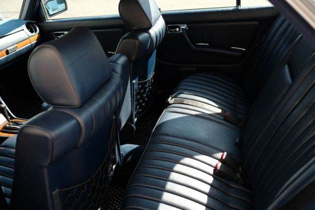 1984 Silver Blue metallic clear coat Mercedes-Benz 300-Series Sedan