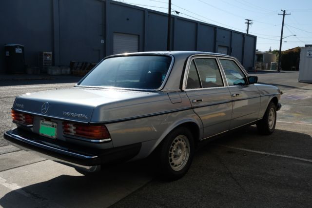 1984 Silver Blue metallic clear coat Mercedes-Benz 300-Series Sedan