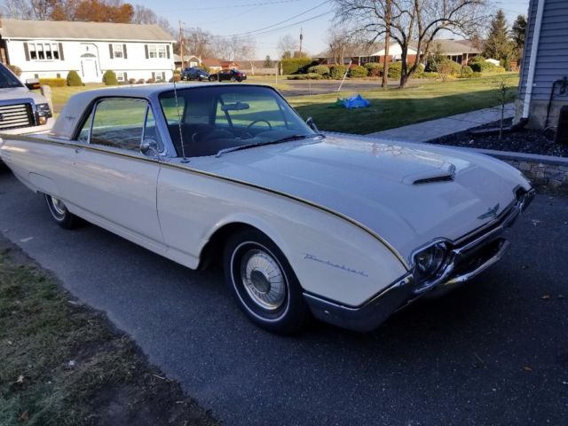 1961 White Ford Thunderbird Coupe