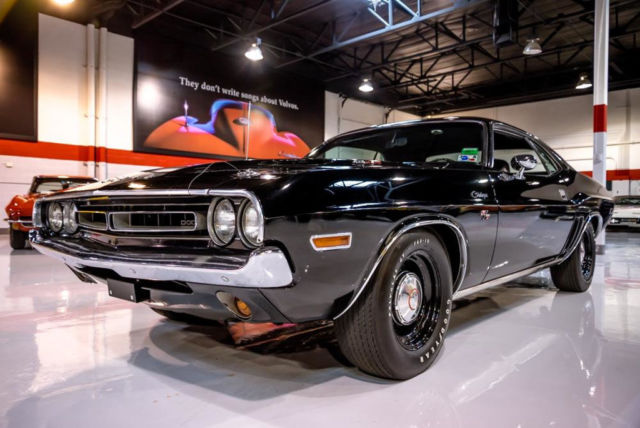 1971 Black Dodge Challenger Coupe