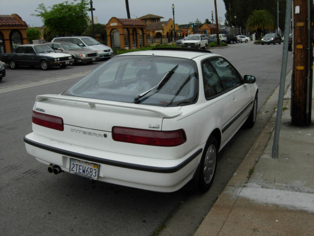 1990 White Acura Integra Coupe