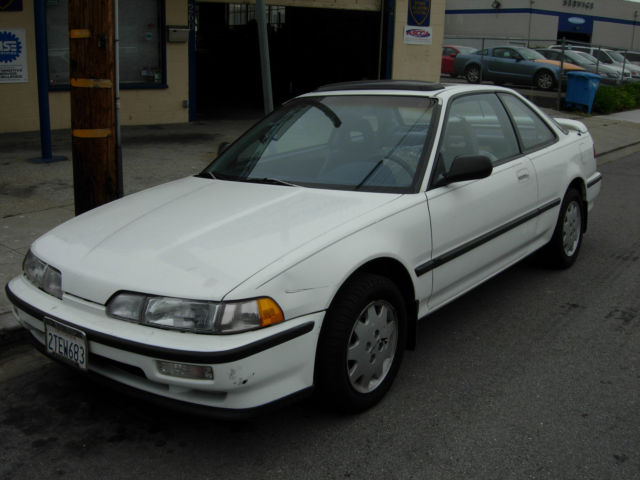 1990 White Acura Integra Coupe