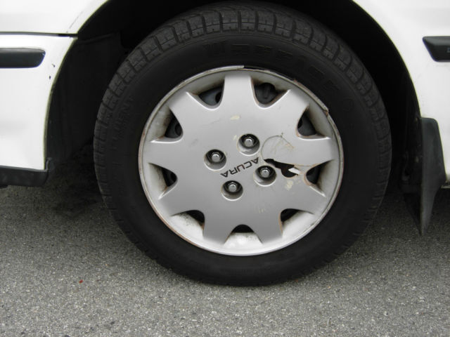 1990 White Acura Integra Coupe