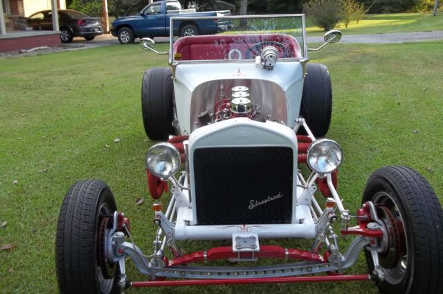 1923 White Ford Model T Convertible