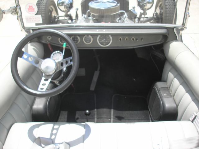 1923 Gray Ford Model T roadster