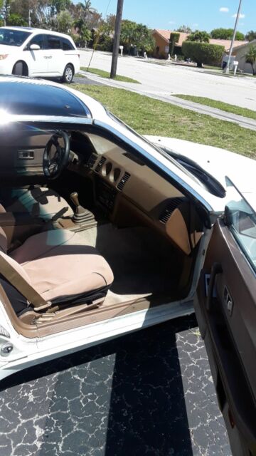 1987 Silver Nissan 300ZX Coupe/T-Top