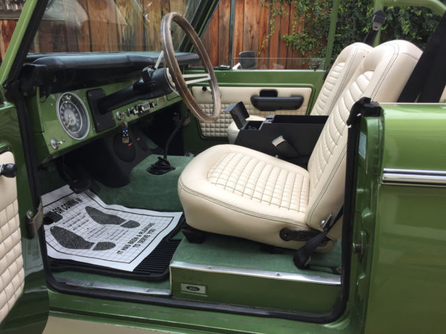 1976 Green Ford Bronco Cab & Chassis