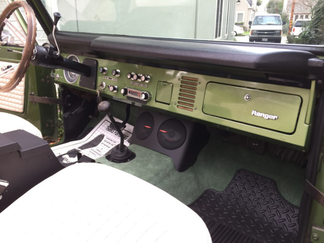 1976 Green Ford Bronco Cab & Chassis