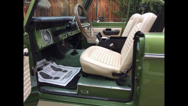 1976 Green Ford Bronco Cab & Chassis